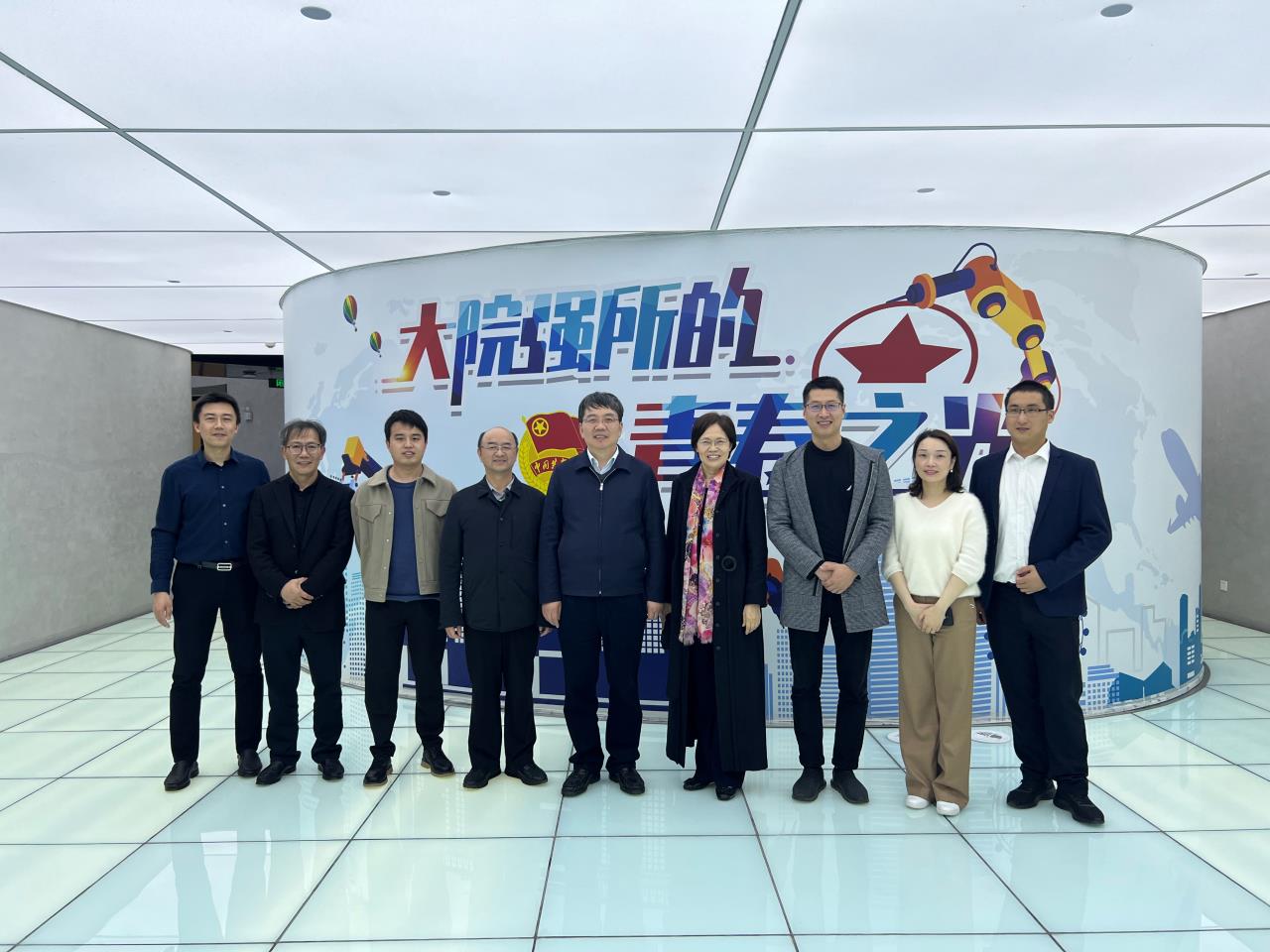 �Ї��ƌW(xu��)Ժ������Ժʿ���L���Ҕ�(sh��)�ֻ��O(sh��)Ӌ(j��)�c���섓(chu��ng)�����Ľ��K����